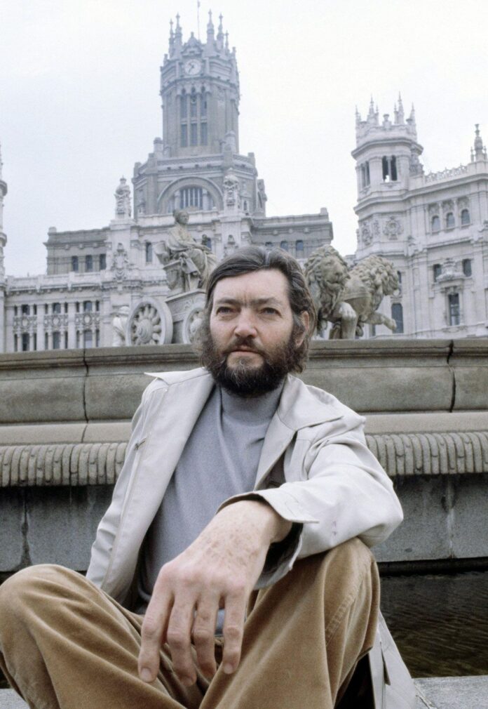 Photo of Julio Cortazar 1980.